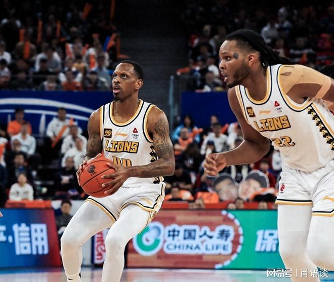 ayx-包含关键时刻CBA季后赛传出新动向；密尔沃基雄鹿豪取连胜；管理层表态：压力陡增；资深球员宣示担当的词条