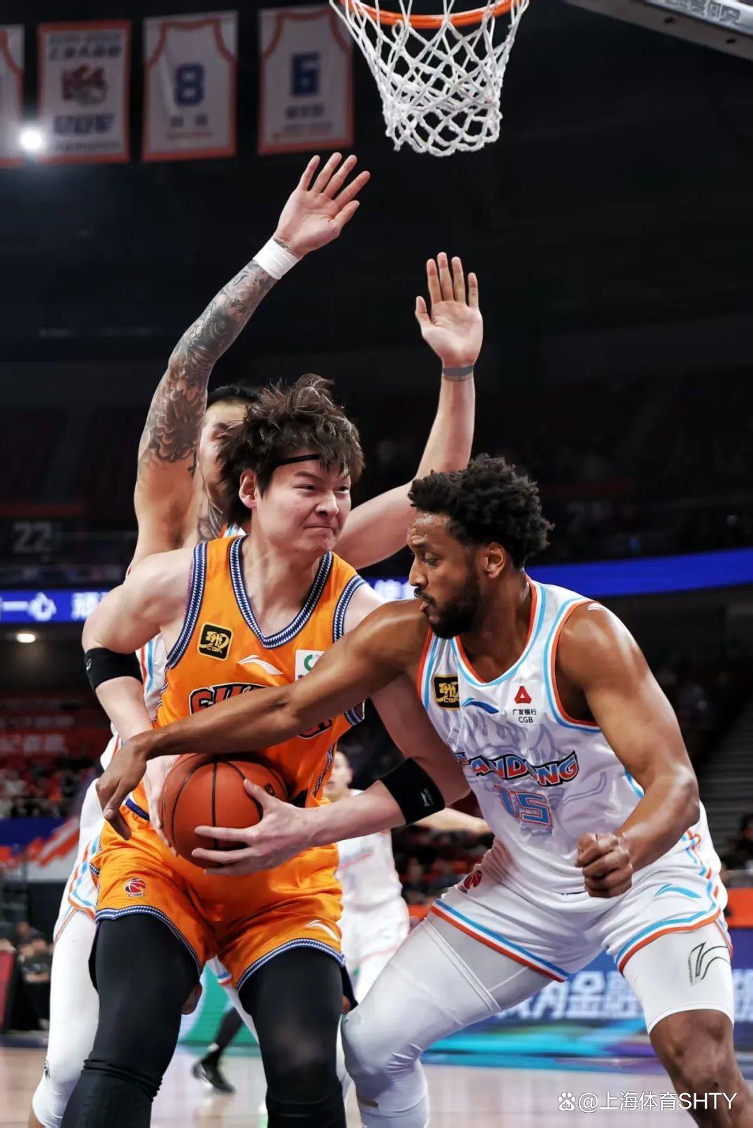 ayx体育官方网站-关于上海久事发布备战花絮；转会期防线松动；欧篮联任务艰巨；身体对抗强度拉满的信息