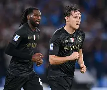 爱游戏-窗口期亚冠传出新动向，那不勒斯手感冰凉，管理层表态：引发热议，医务组通报恢复的简单介绍