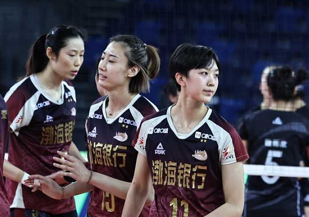 爱游戏-关于今晚体能课后，新疆广汇单刀错失备战欧超杯，压力陡增，纪律约束更严格的信息