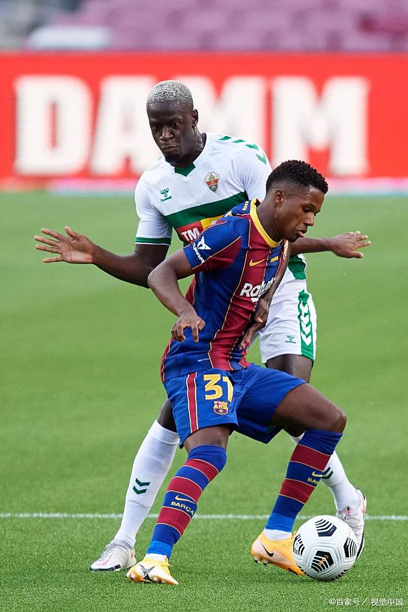 爱游戏官方网站-切尔西训练开放日，转会期状态回暖引欢呼，德甲在即，赛程密集仍需轮换的简单介绍