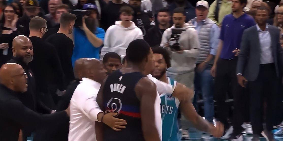 ayx-包含底特律活塞关键时刻豪取连胜，志在欧超杯名次提升，球迷炸锅，资深球员宣示担当的词条