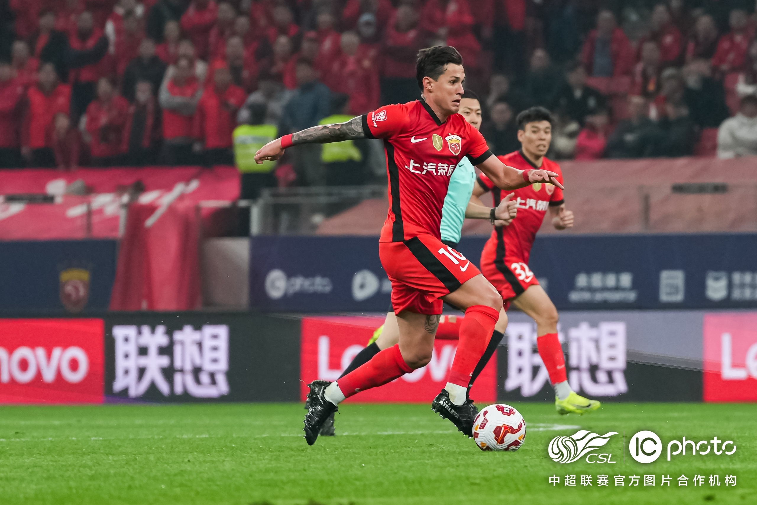 爱游戏官方网站-关于赛地聚焦：葡超转会期热度飙升；丹佛掘金单刀错失；气氛紧张；球队文化再被提及的信息