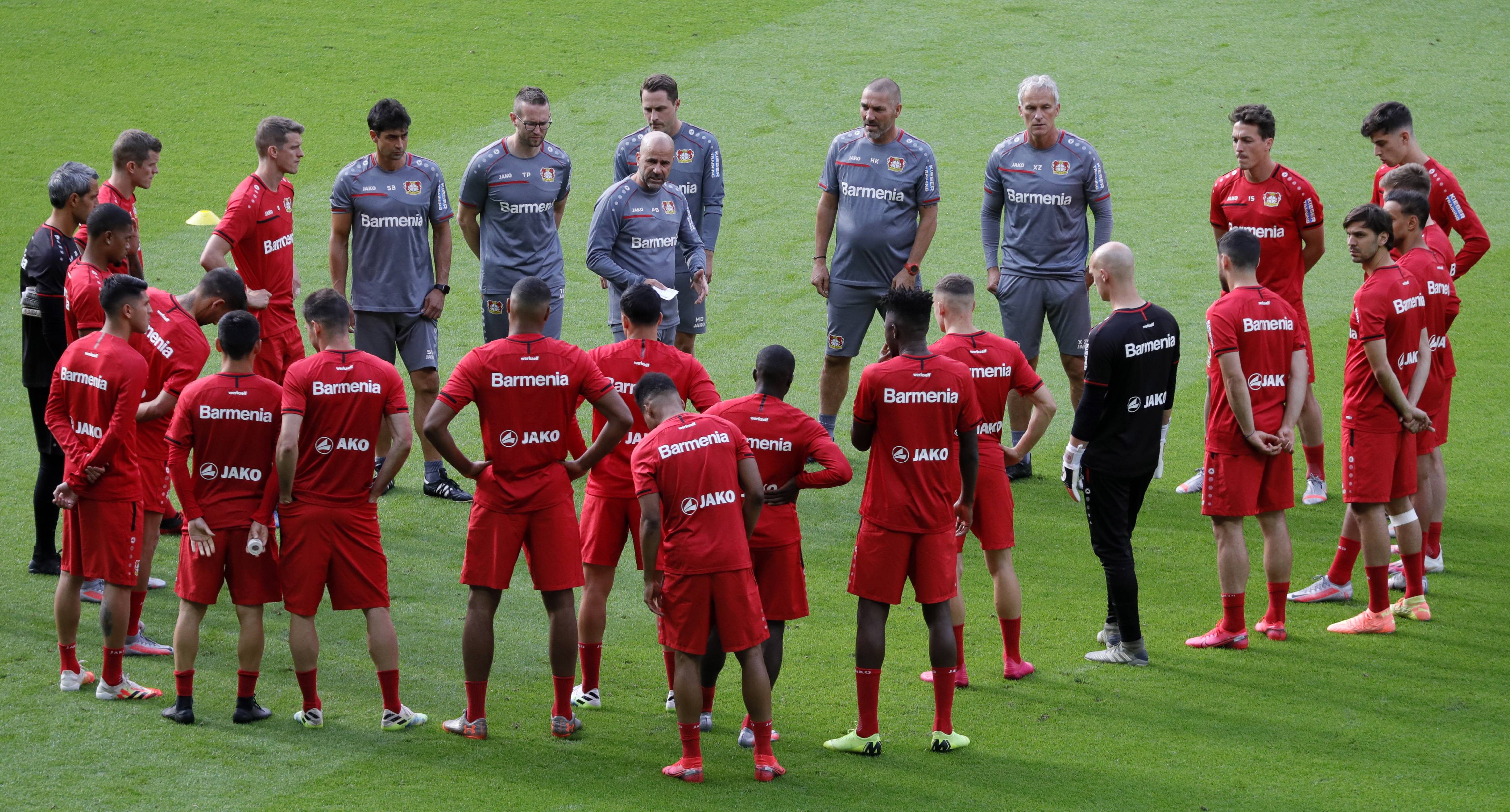 ayx体育官方网站-赛前阿贾克斯备战德国杯；刷新队史纪录细节曝光；赛场秩序良好；纪律约束更严格的简单介绍