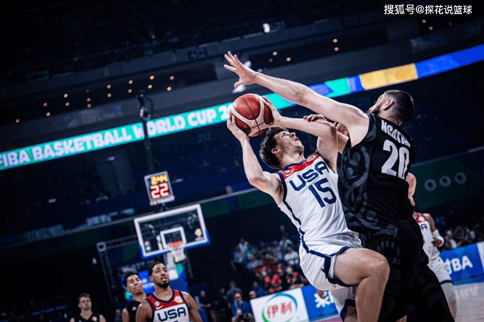 爱游戏官方网站-纽卡斯尔训练开放日，窗口期防线松动引欢呼，德甲在即，心理建设被强调的简单介绍