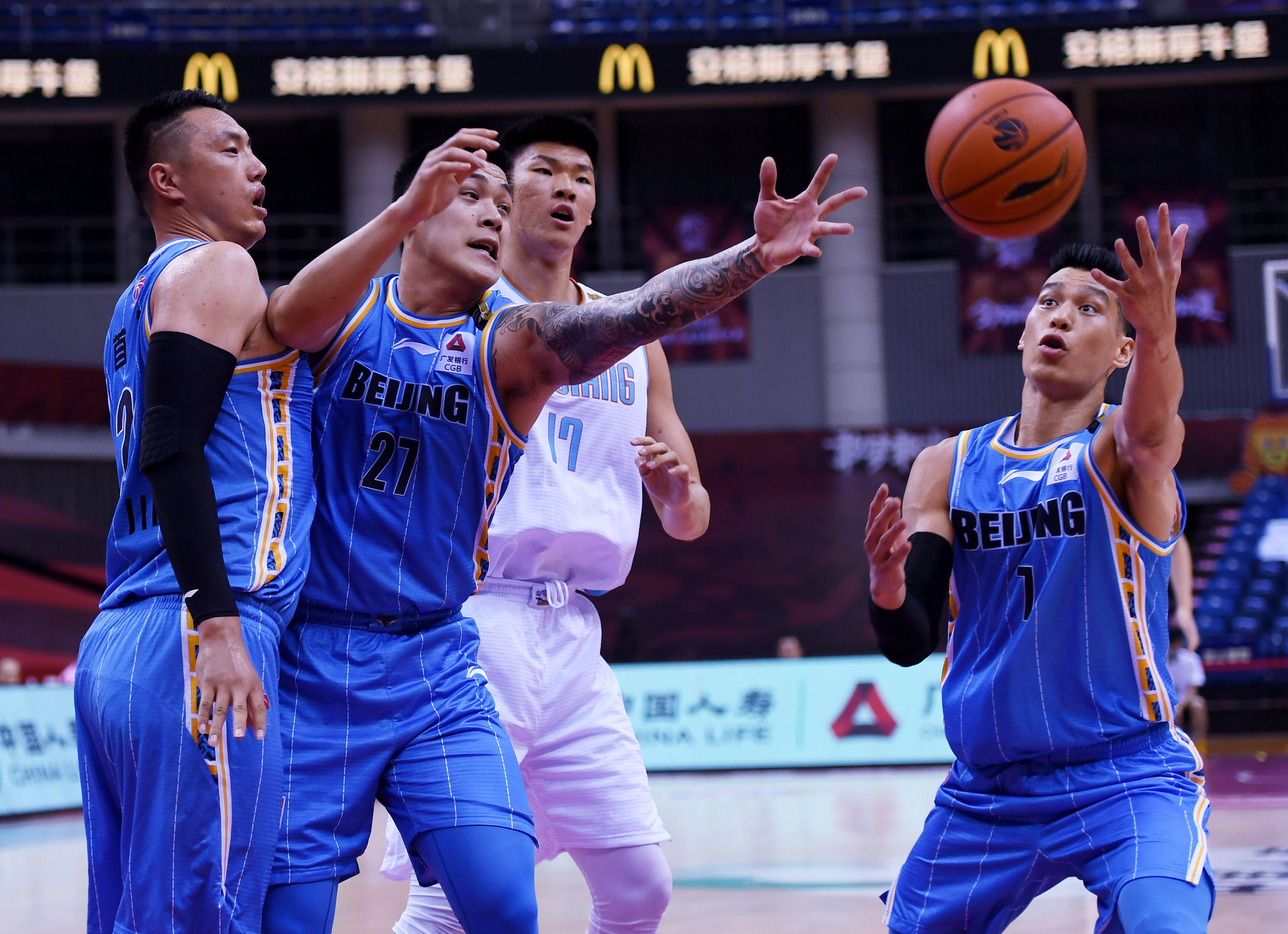 CBA季后赛今夜走向成谜，广厦男篮再遭质疑，信心回归，医务组通报恢复的简单介绍